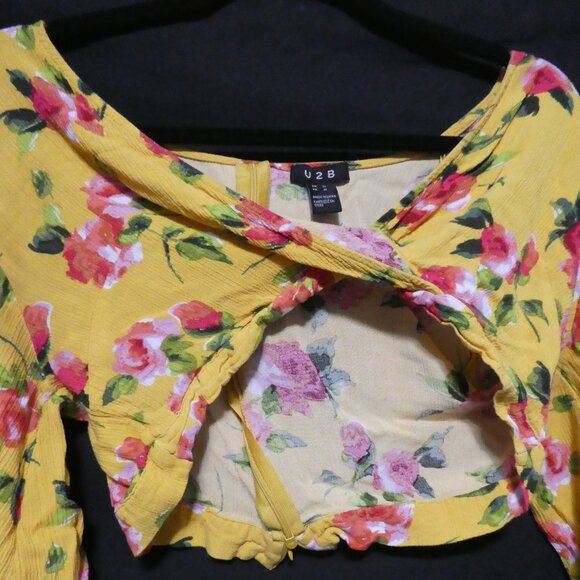 U2B | medium | Floral Yellow Crop Top | Zip-Up Back - Picture 4 of 16